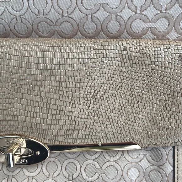 COACH MADISON OPT ART Signature 27906 2way hand or shoulder bag - Gently used - Picture 4 of 14